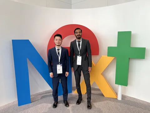 Mohamed Alasmawi (right) with a colleague at the Google Cloud Next conference